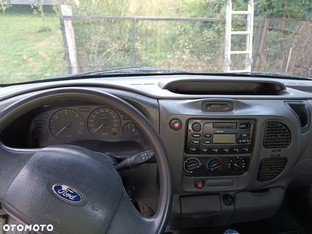 Ford Transit EL - 9