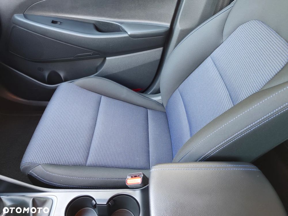 Hyundai Tucson blue 1.6 GDi 2WD Navi - 17