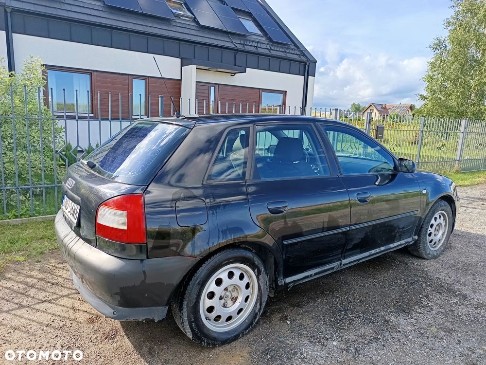 Audi A3 Sportback 1.6 Ambiente - 3