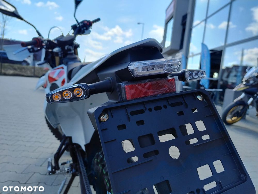 QJMOTOR COV 125X - 7