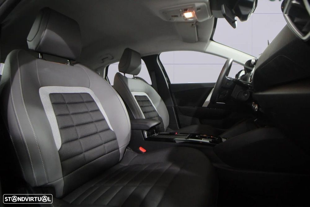 Citroën e-C4 X - 11