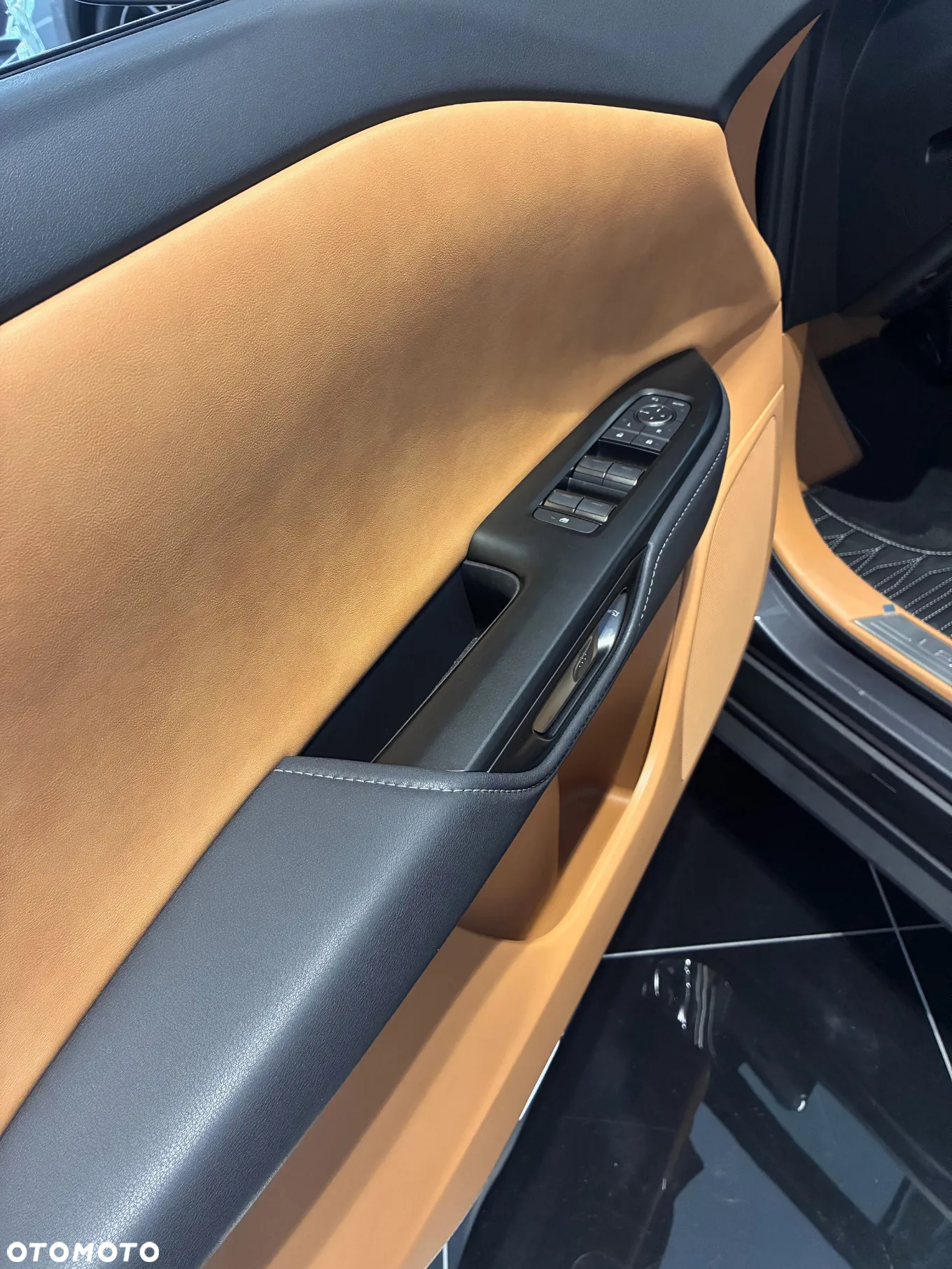 Lexus RZ 450e Prestige DIRECT4 - 30