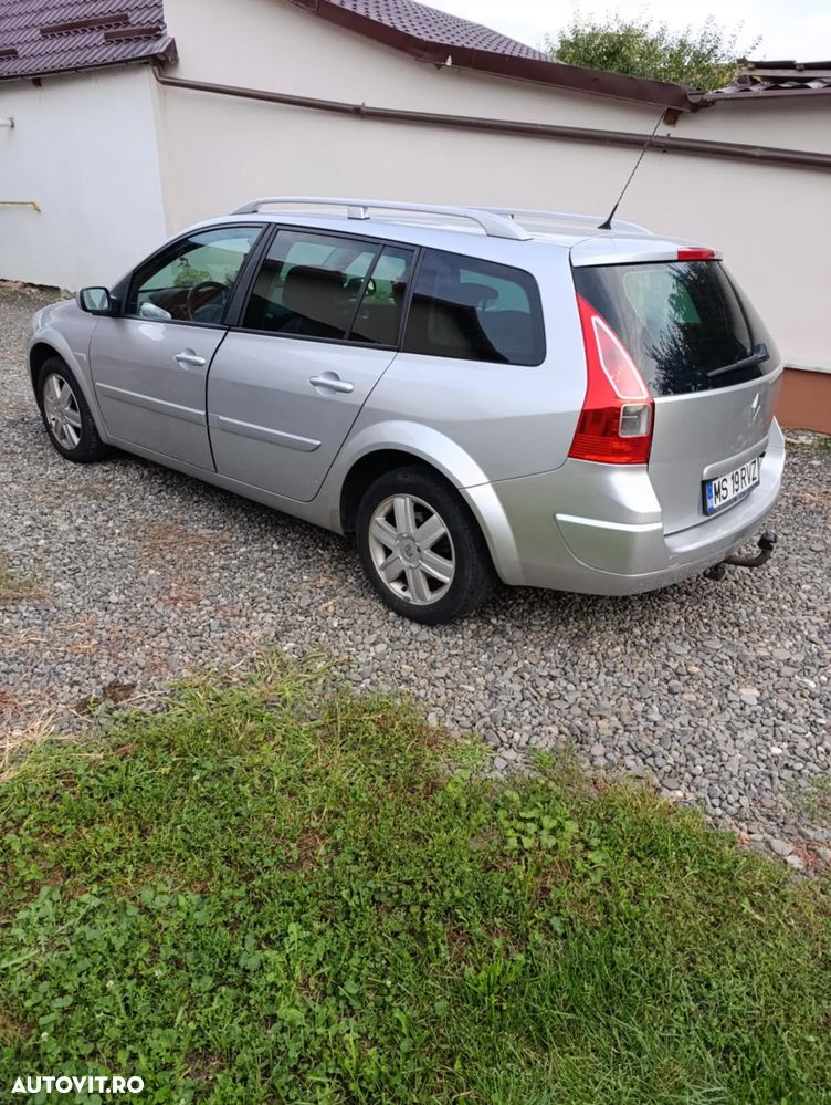 Renault Megane 1.5 dCi FAP Grandtour Authentique - 4