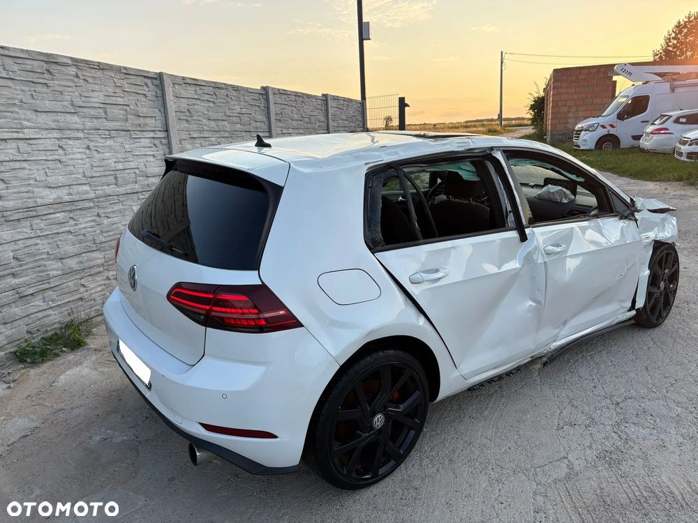 Volkswagen Golf GTI (BlueMotion Technology) DSG - 7