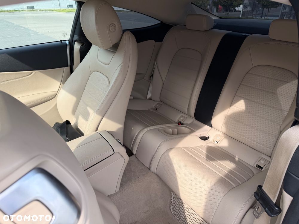 Mercedes-Benz Klasa C 220 d 9G-TRONIC - 8