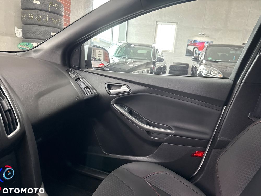 Ford Focus 1.0 EcoBoost ST-Line ASS - 29