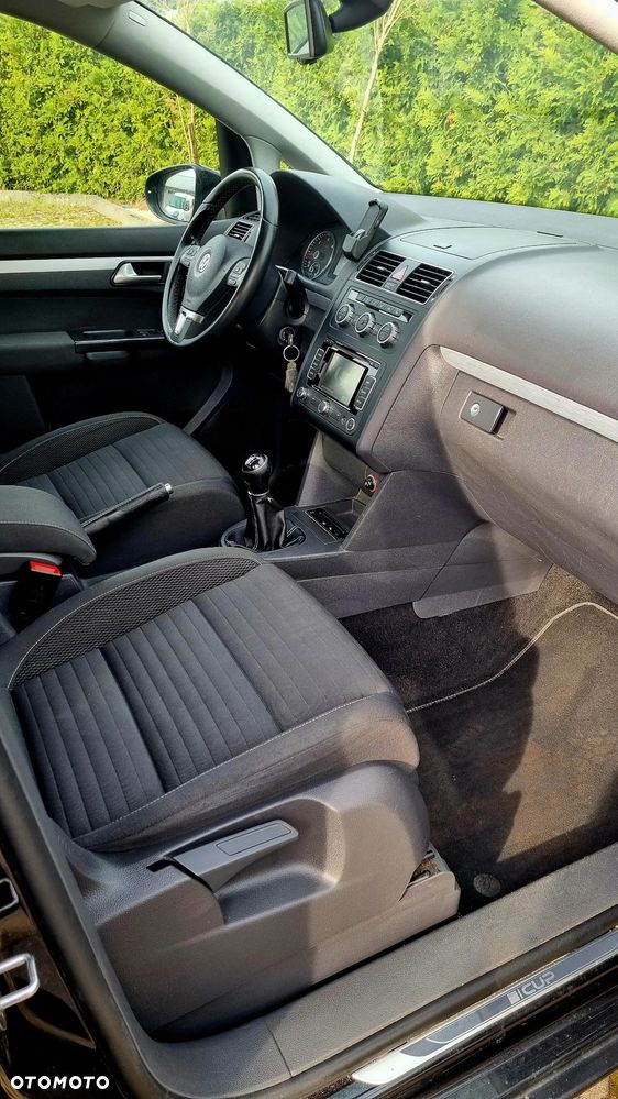 Volkswagen Touran 2.0 TDI DPF BlueMotion Technology Cup - 14