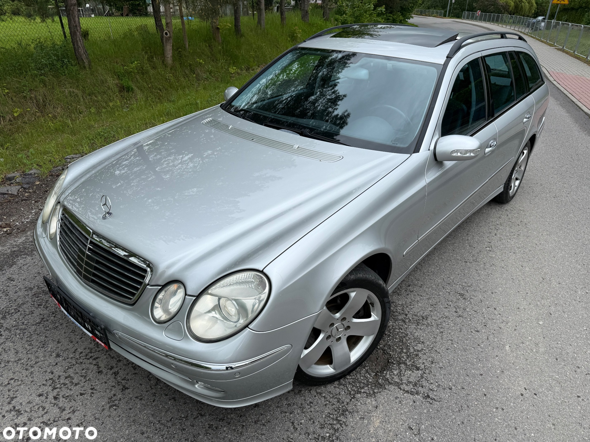 Mercedes-Benz Klasa E 500 T 4Matic Automatik Avantgarde - 18