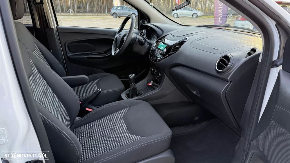Ford KA+ 1.2 Ti-VCT White & Black Edition - 32