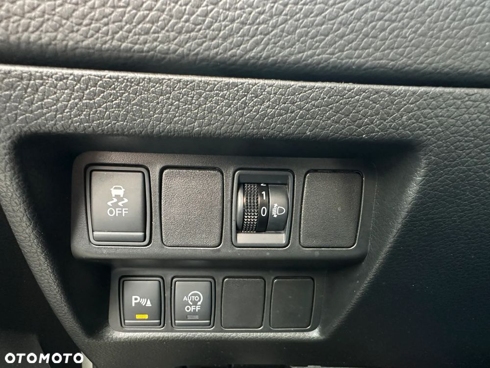 Nissan Qashqai 1.5 dCi DPF acenta - 18