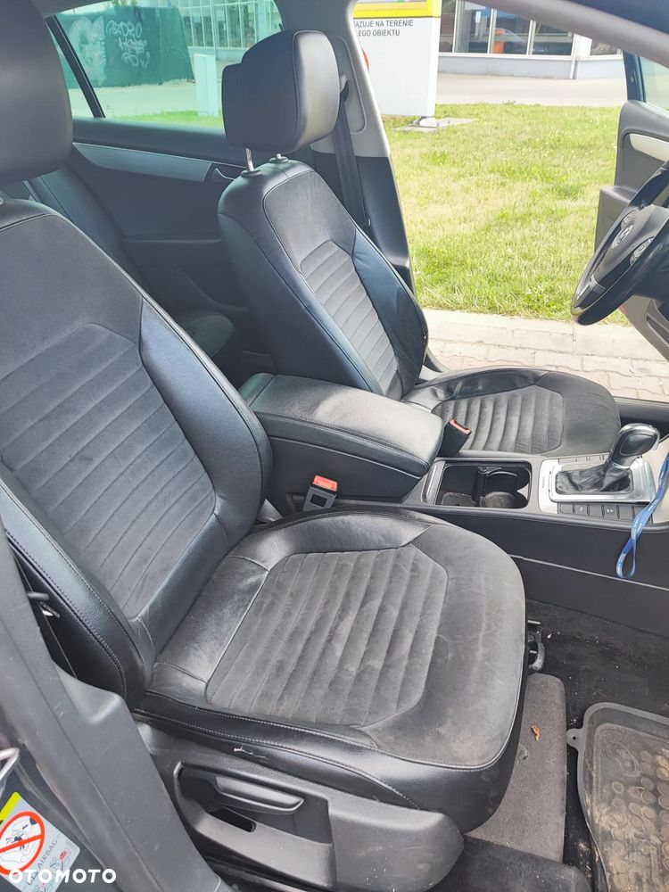Volkswagen Passat 2.0 TDI 4Mot Highline DSG - 8
