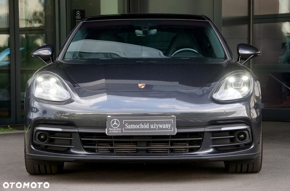 Porsche Panamera 4 - 11