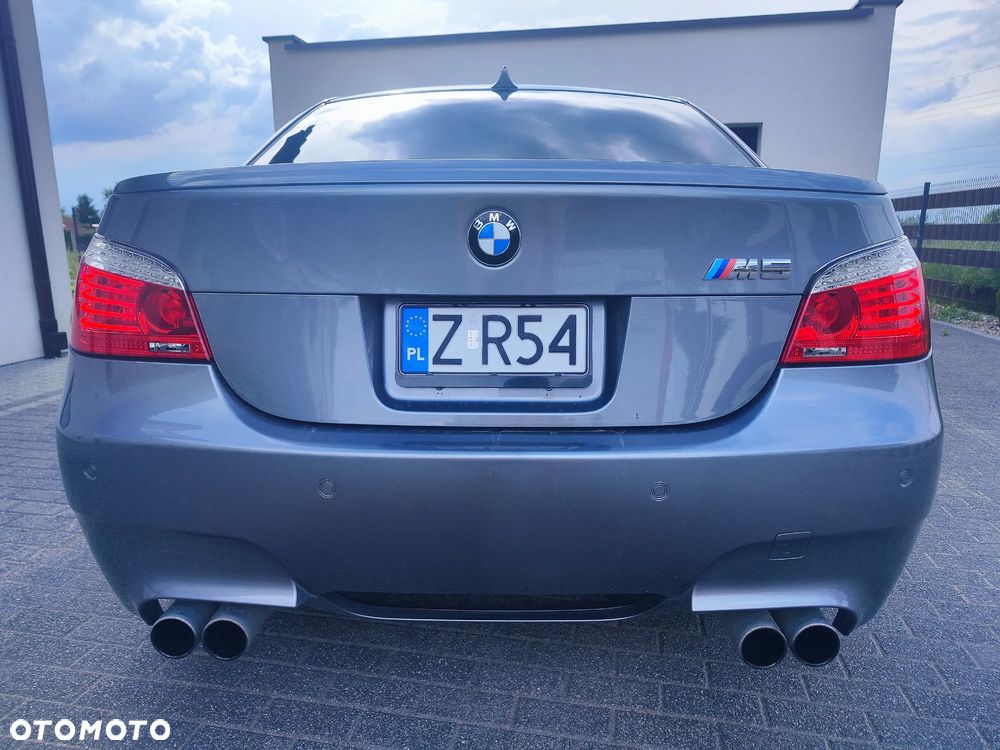 BMW M5 - 4
