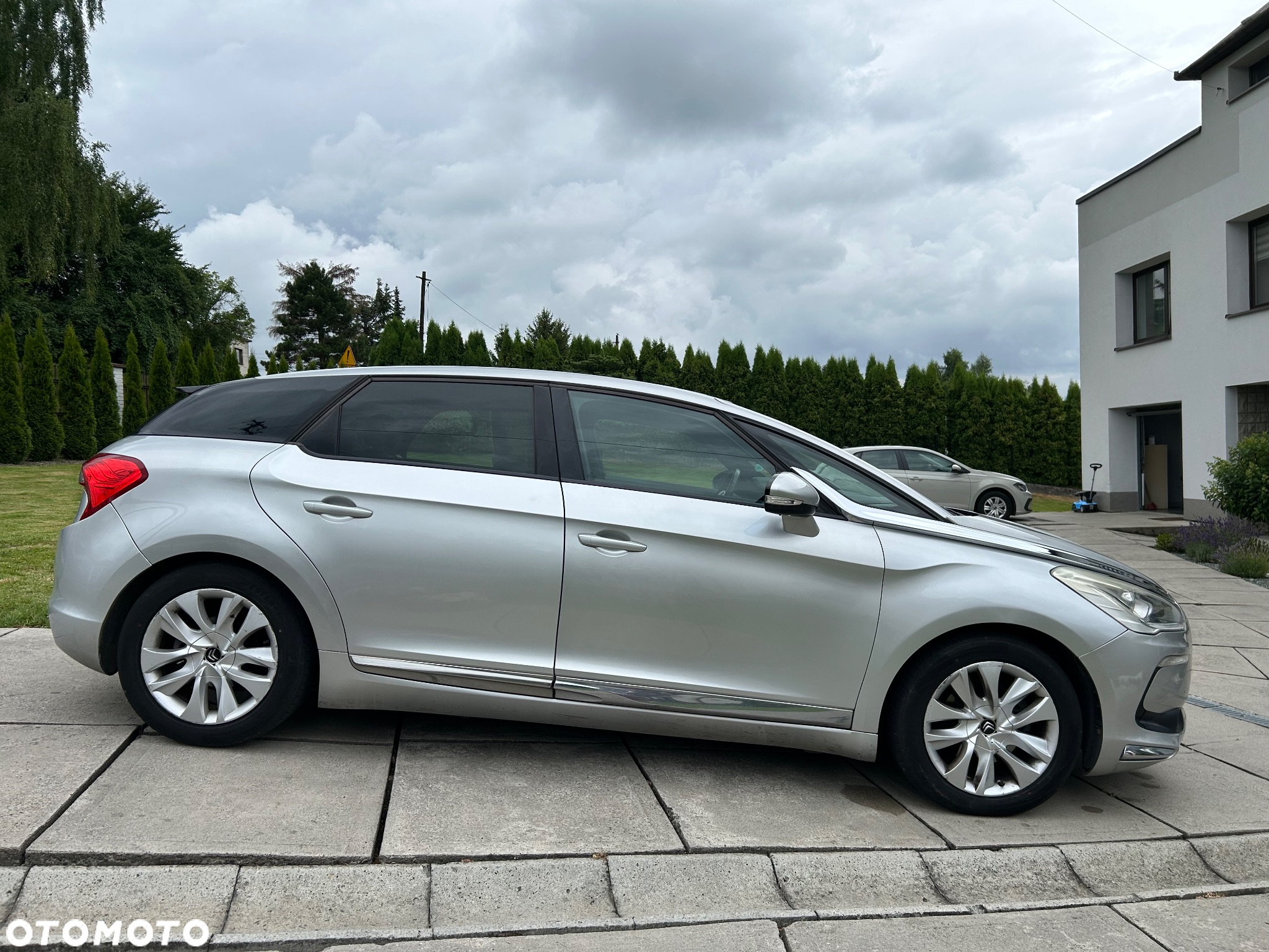 Citroën DS5 e-HDi 110 EGS6 Chic - 10