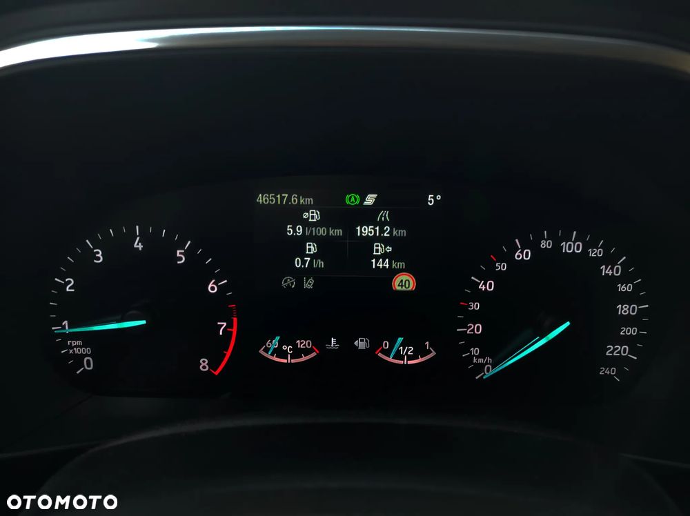 Ford Focus 1.0 EcoBoost Titanium X - 25