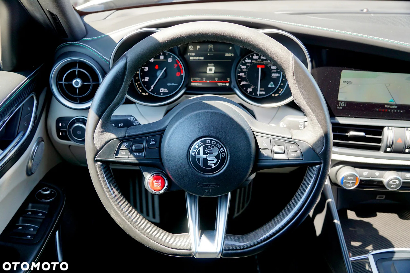 Alfa Romeo Giulia 2.9 Bi Turbo V6 Quadrifoglio - 31