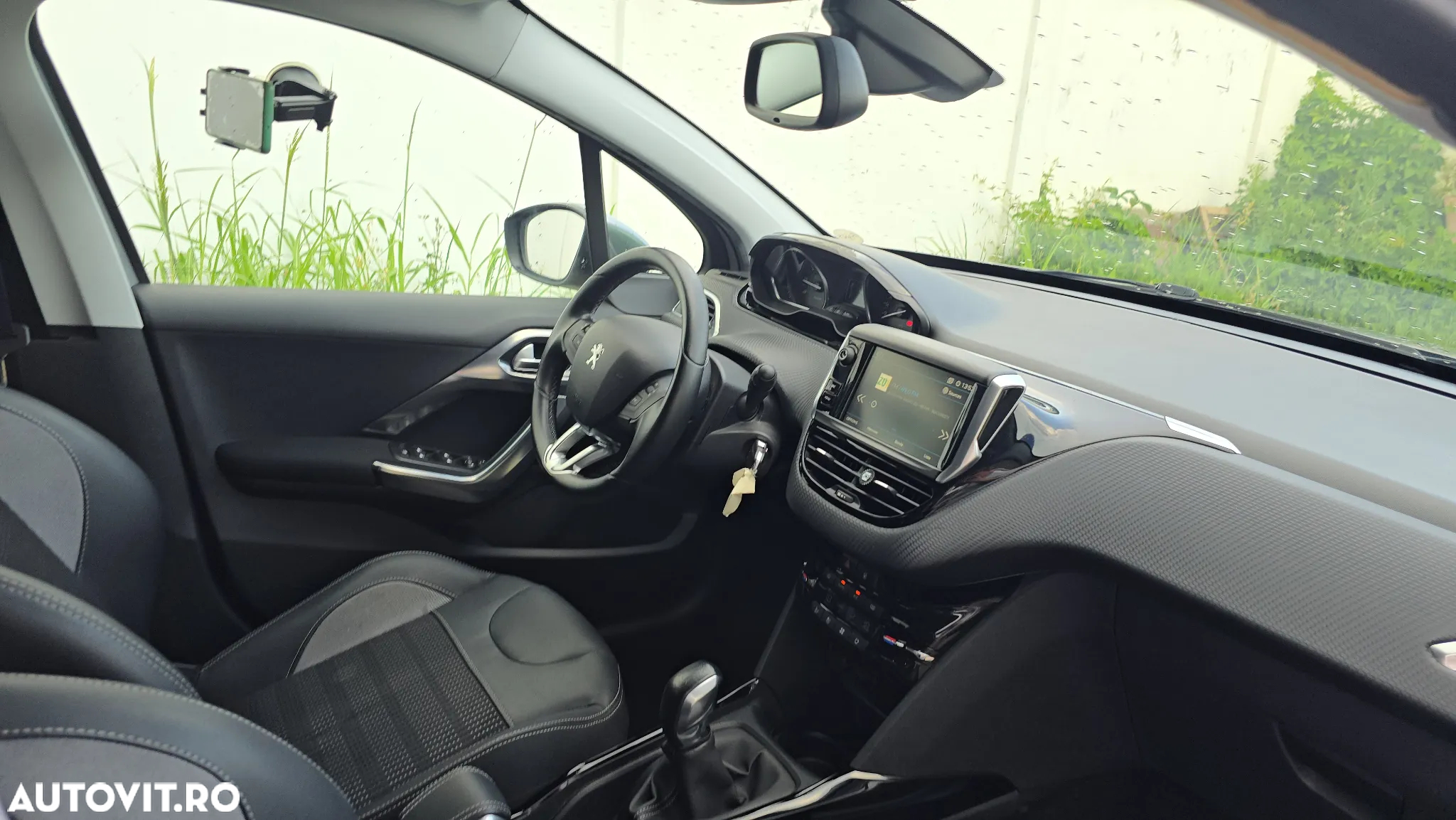 Peugeot 2008 PureTech 110 Stop&Start Allure - 24