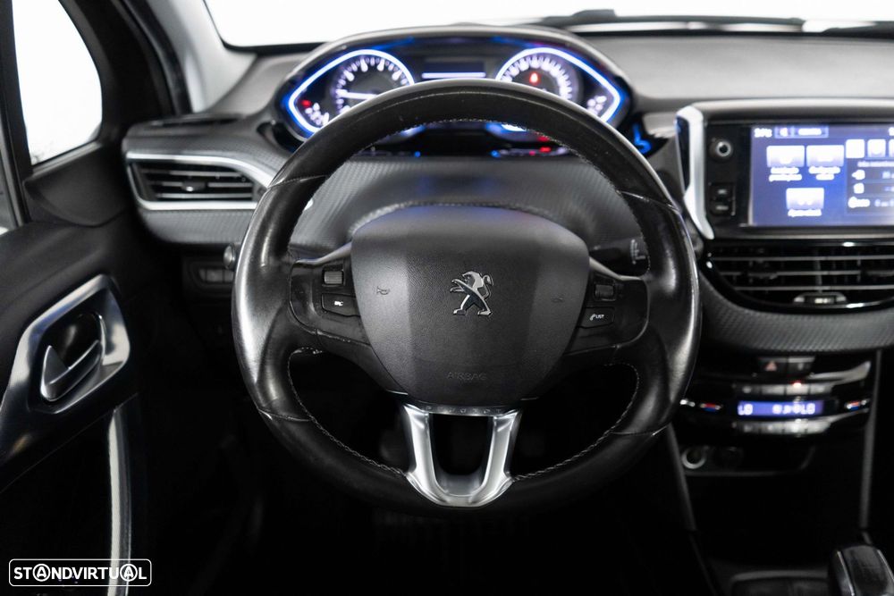 Peugeot 2008 1.2 PureTech Allure - 21