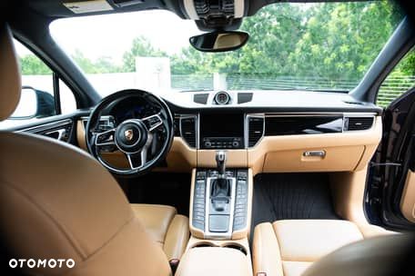 Porsche Macan - 24