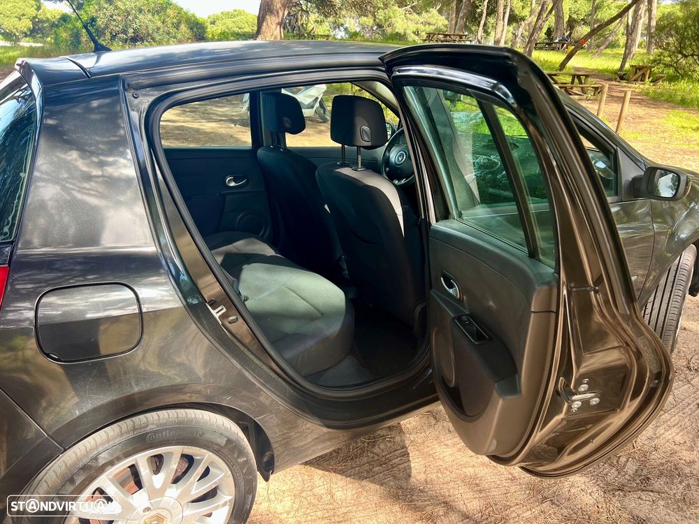 Renault Clio 1.5 dCi Dynamique S - 15