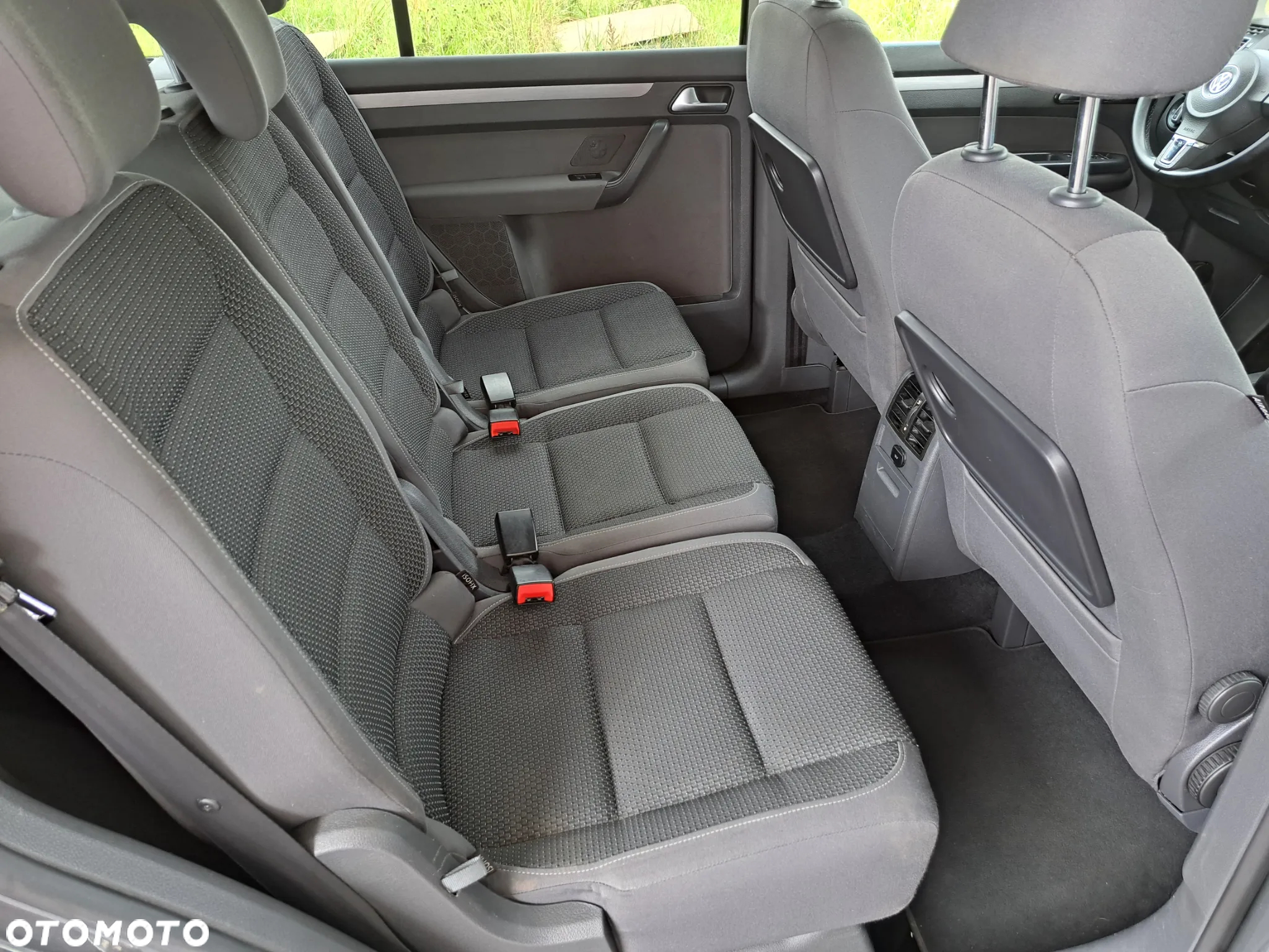 Volkswagen Touran - 18