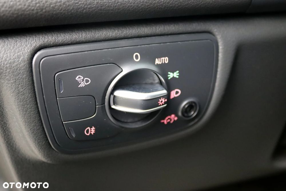 Audi A6 Avant 3.0 TDI quattro S tronic - 32