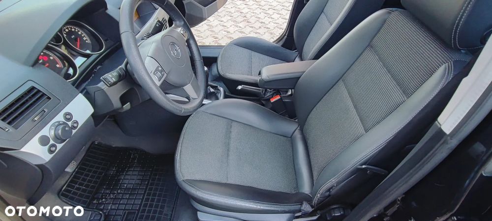 Opel Astra 1.7 CDTI Cosmo - 15