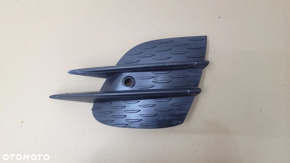 MERCEDES E-KLASA W213 2020 LIFT AMG PRAWA KRATKA ATRAPA ZDERZAKA PRZEDNIEGO - 1