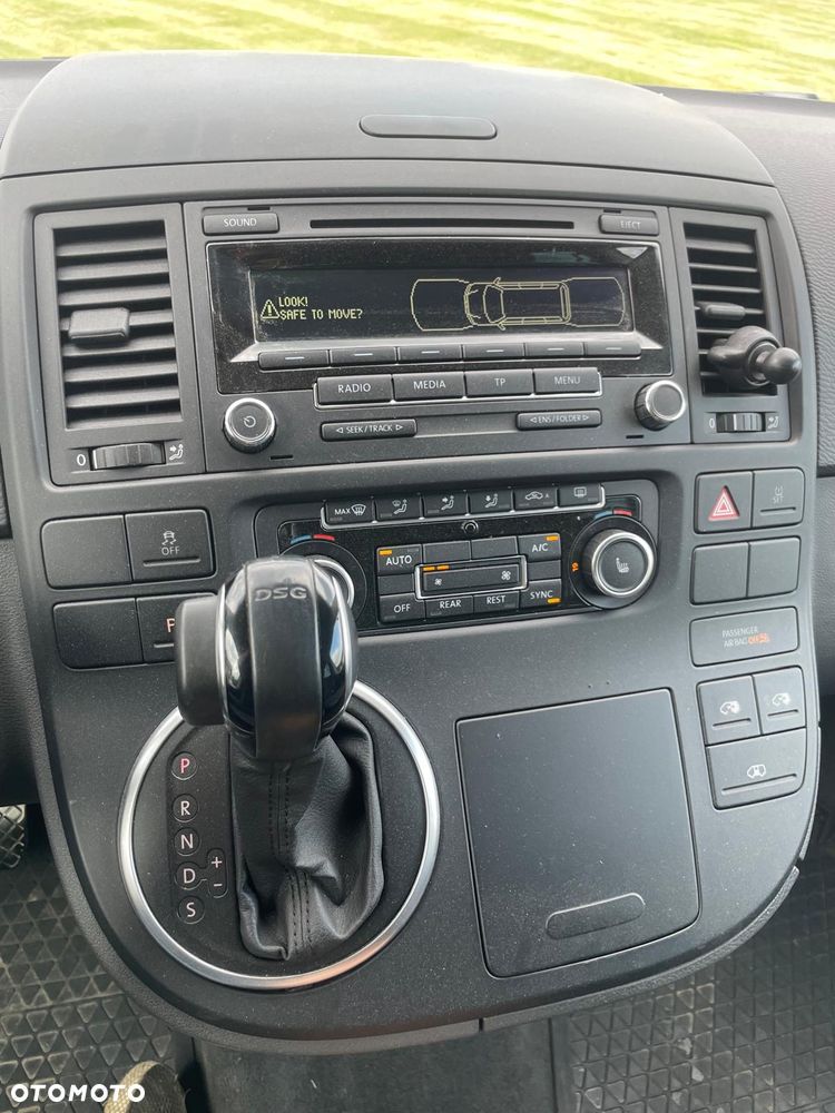 Volkswagen Multivan - 10