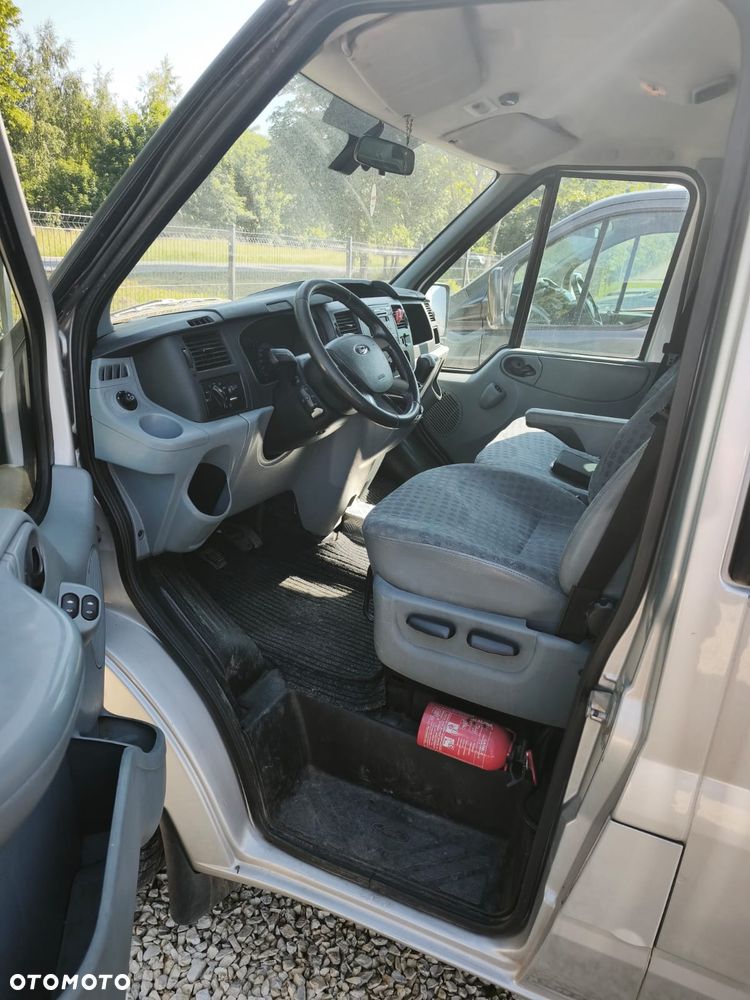Ford Tourneo Custom - 6