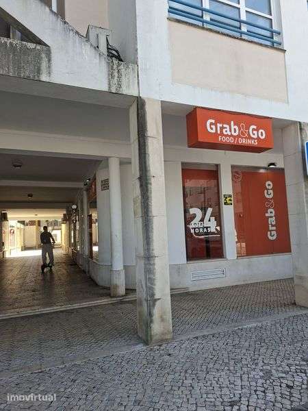 Espaço comercial para arrendar - Grande imagem: 2/8
