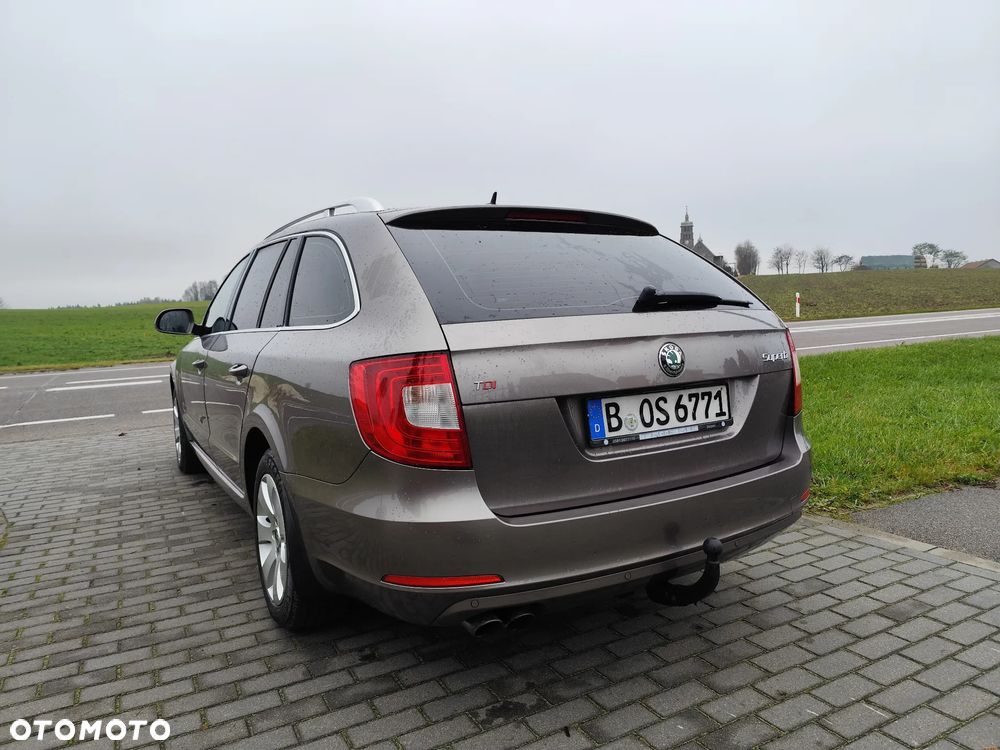 Skoda Superb 2.0 TDI Family - 3