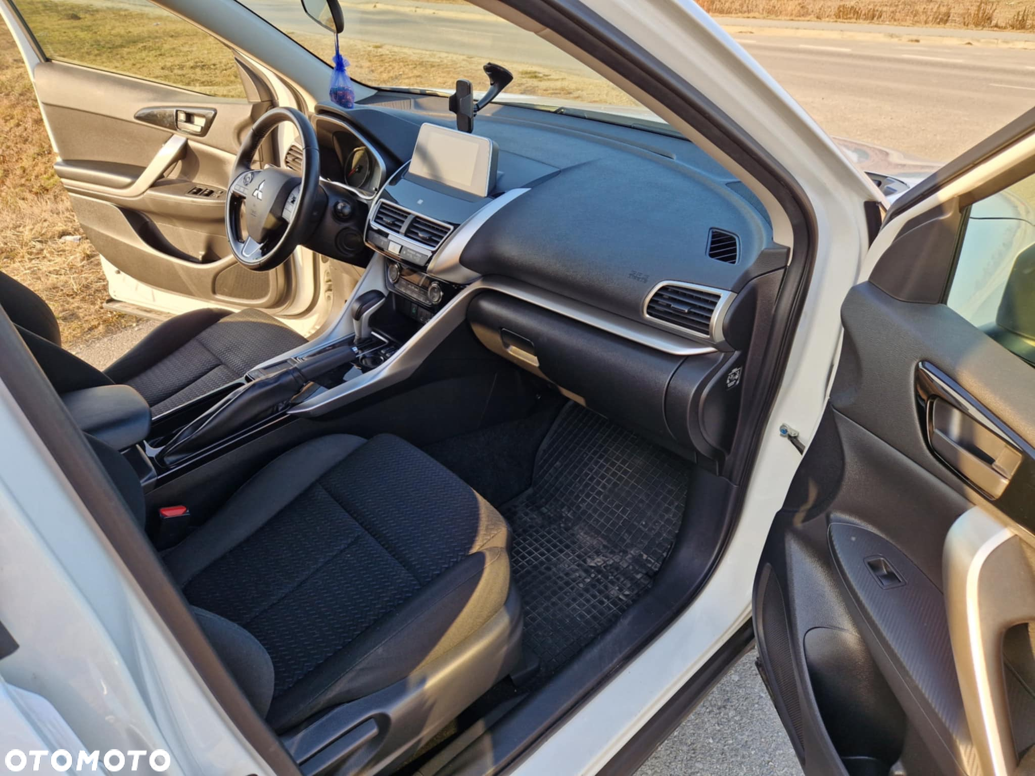 Mitsubishi Eclipse Cross - 11
