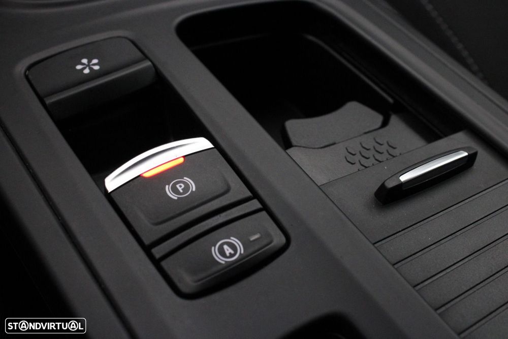 Renault Mégane Sport Tourer 1.6 E-Tech Plug-In Zen - 24