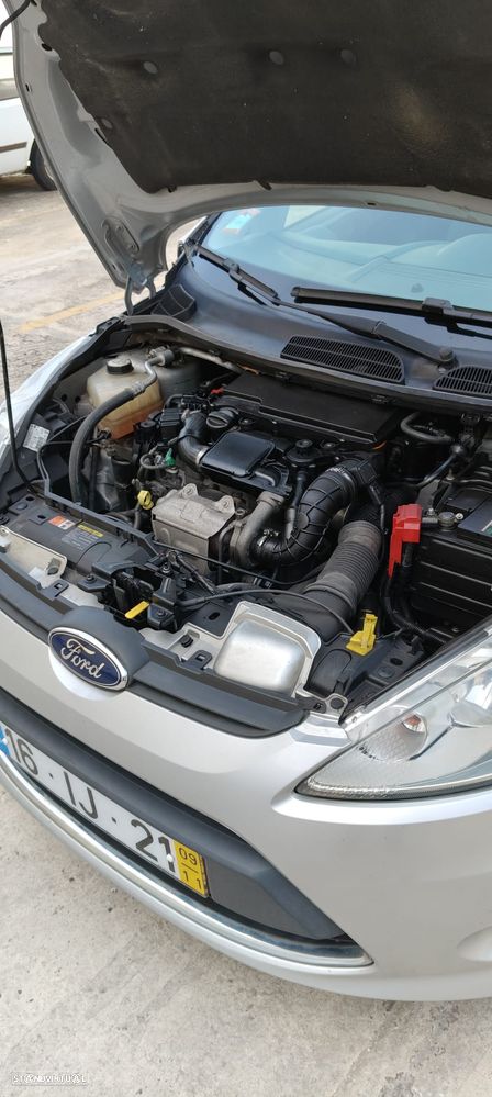 Ford Fiesta 1.4 TDCI Titanium - 9