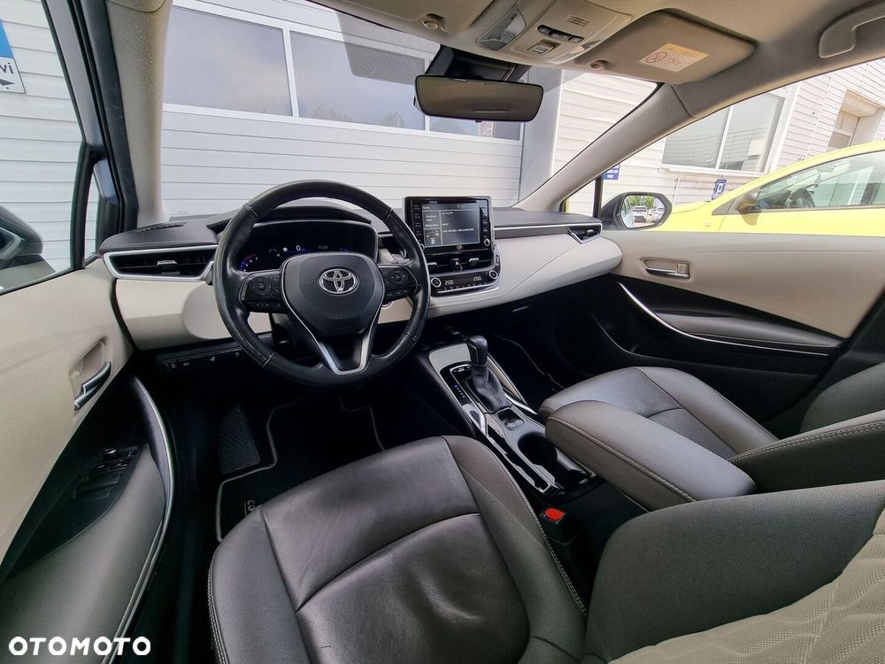 Toyota Corolla 1.8 Hybrid Executive - 14