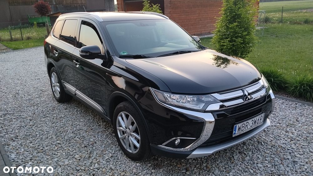 Mitsubishi Outlander - 2