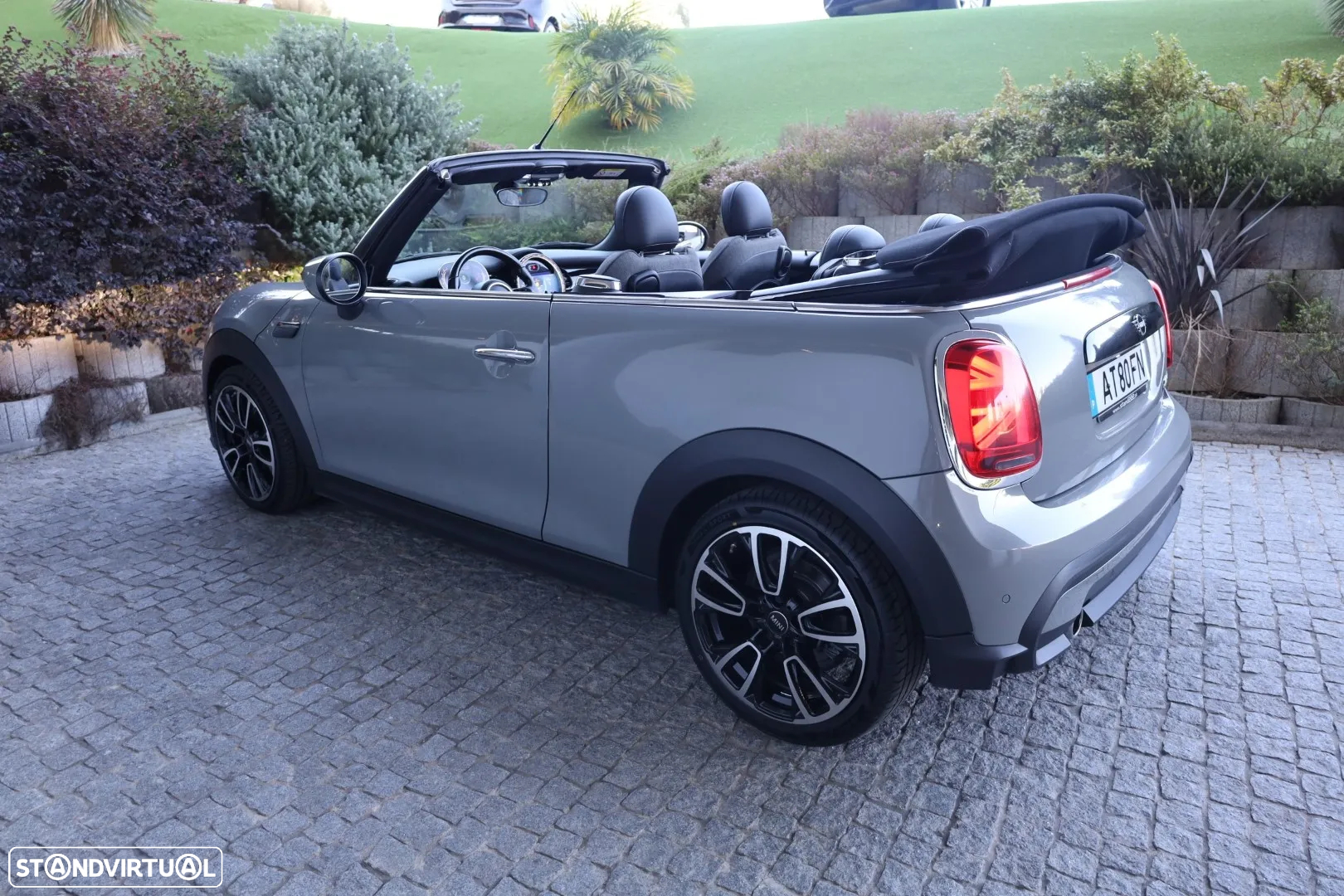 MINI Cabrio Cooper Auto - 19