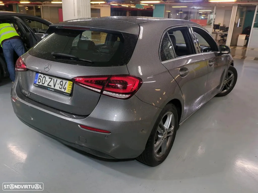 Mercedes-Benz A 160 d Style Plus - 2