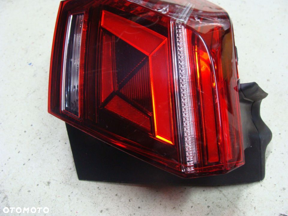 VW TIGUAN 2 IQ LAMPA LEWA TYŁ LED 5NA945207H TYLNA - 2