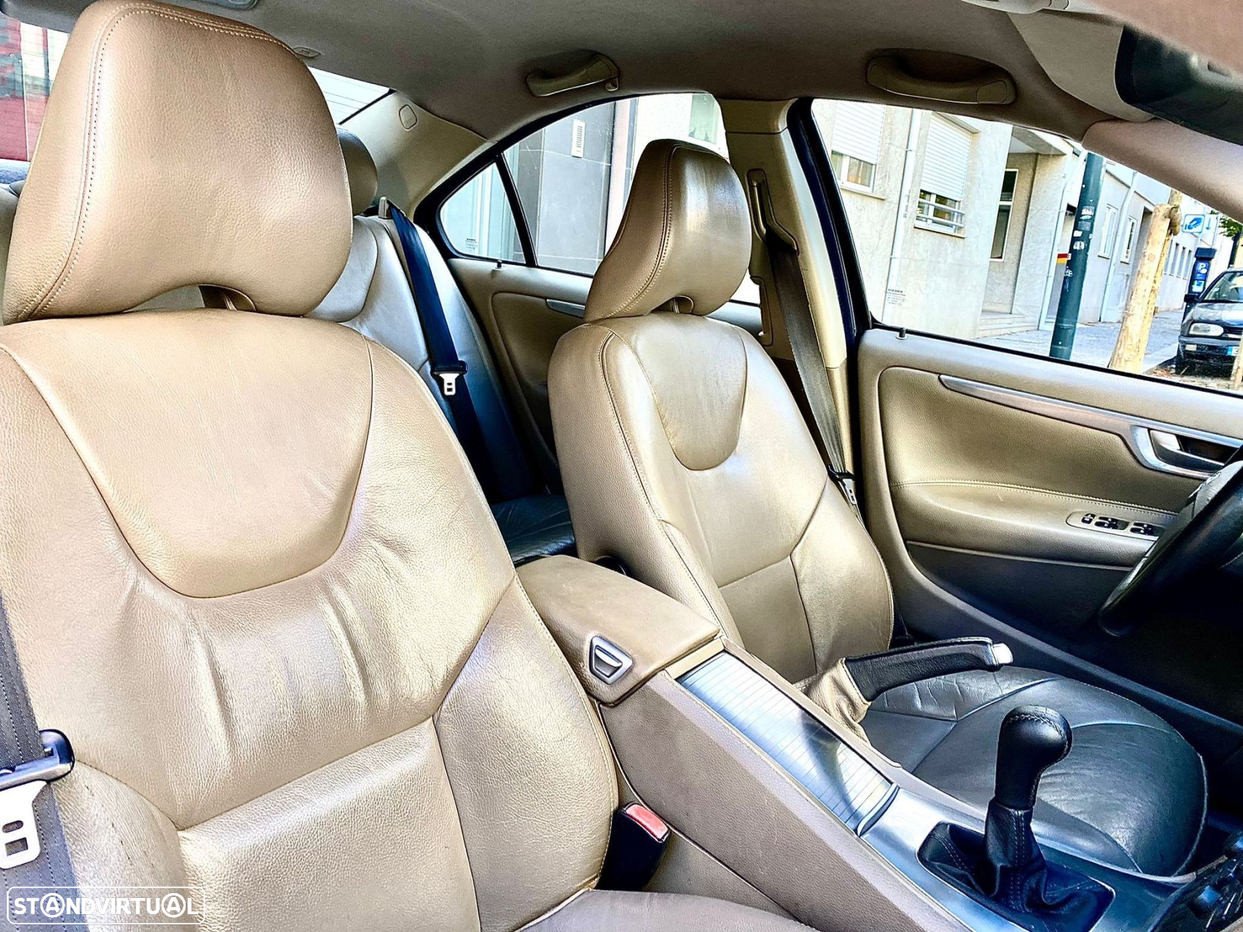 Volvo S60 2.4 D5 - 22