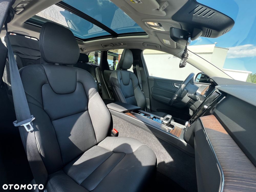 Volvo XC 60 B5 B AWD Momentum Pro - 9