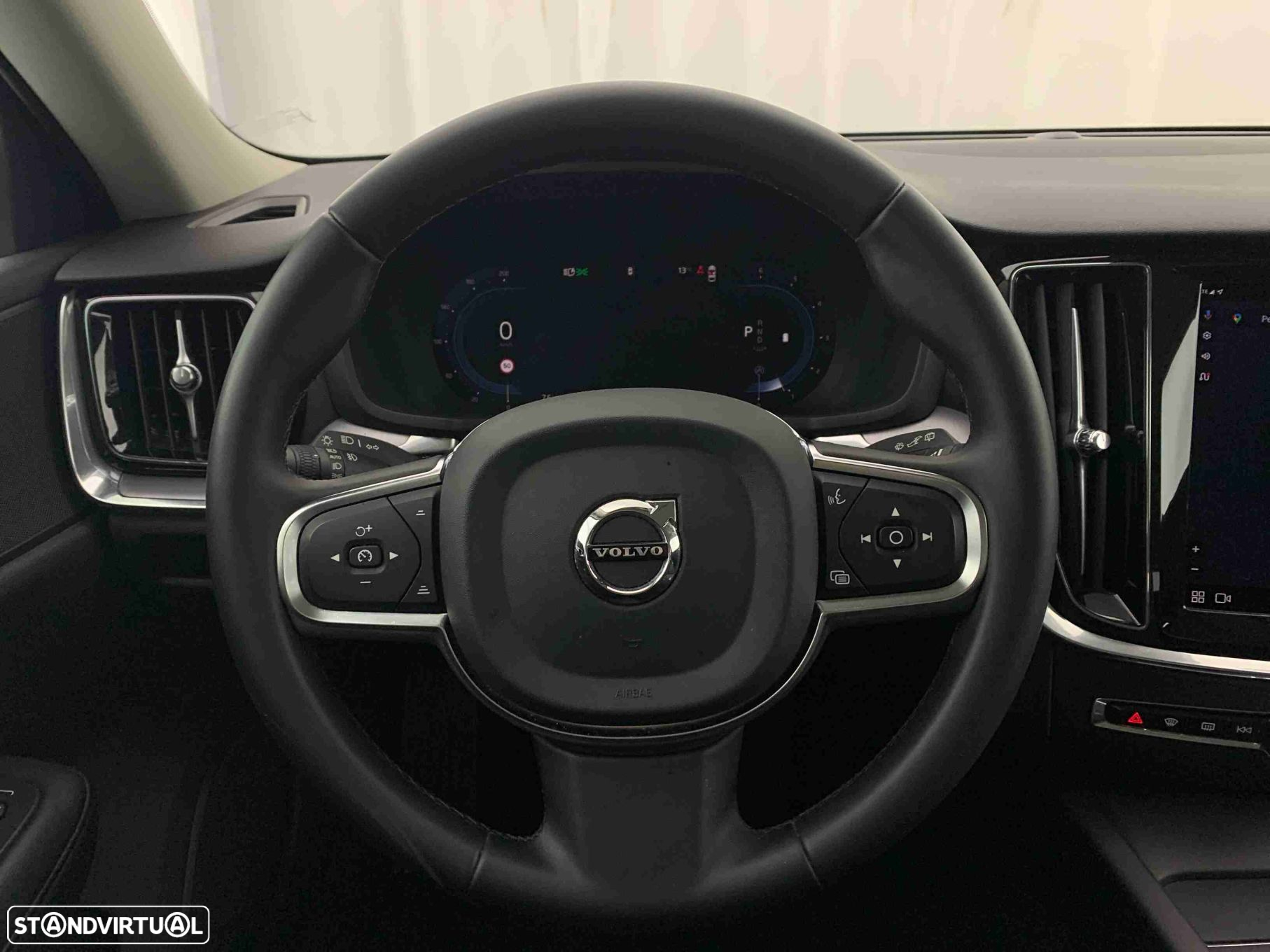 Volvo V60 2.0 B4 Essential Auto - 9