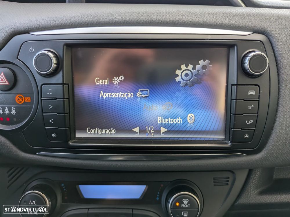 Toyota Yaris 1.5 HSD Comfort - 14