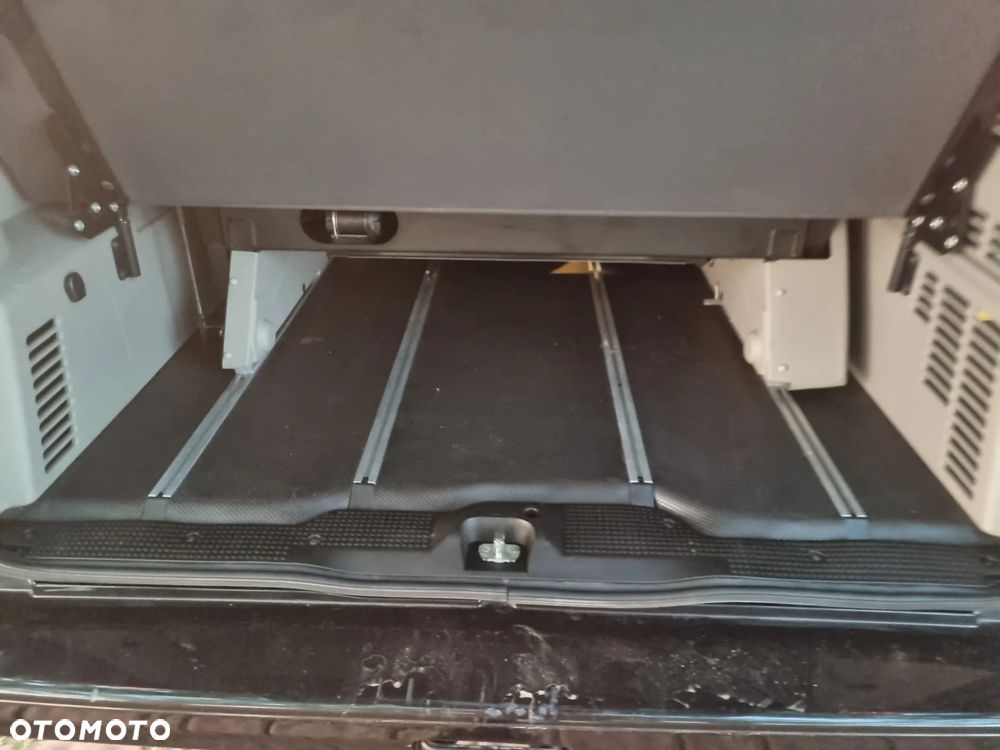 Opel Vivaro - 11