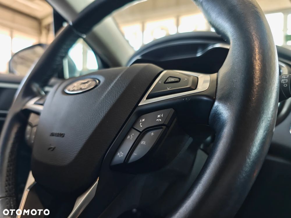 Ford Mondeo 2.0 EcoBoost Titanium - 11