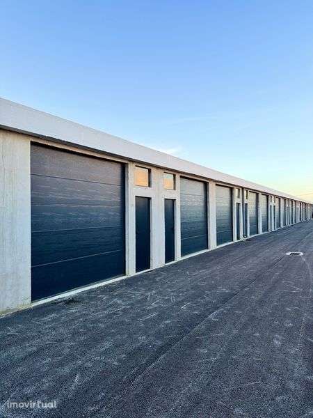 Arrenda-se Garagem (Box) Torres Vedras - Grande imagem: 3/5