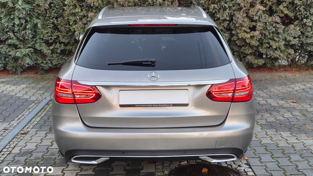 Mercedes-Benz Klasa C 300 d T 9G-TRONIC Avantgarde - 10