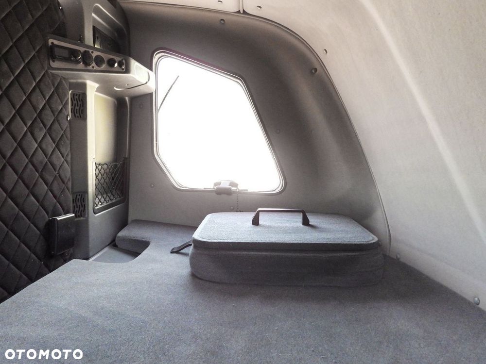 Renault MASTER PLANDEKA WINDA 9 PALET WEBASTO TEMPOMAT LEDY PNEUMATYKA KLIMATYZACJA  165KM - 41