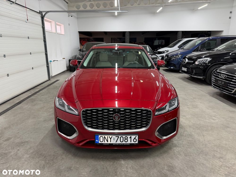 Jaguar XF 2.0 D200 mHEV AWD R-Dynamic SE - 3